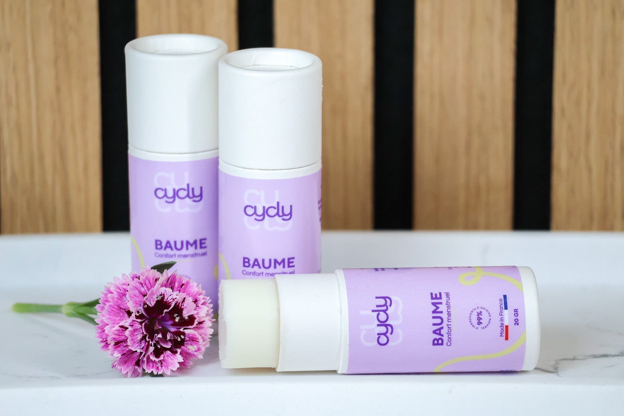 Pourquoi le baume menstruel est-il une alternative naturelle efficace aux médicaments ?